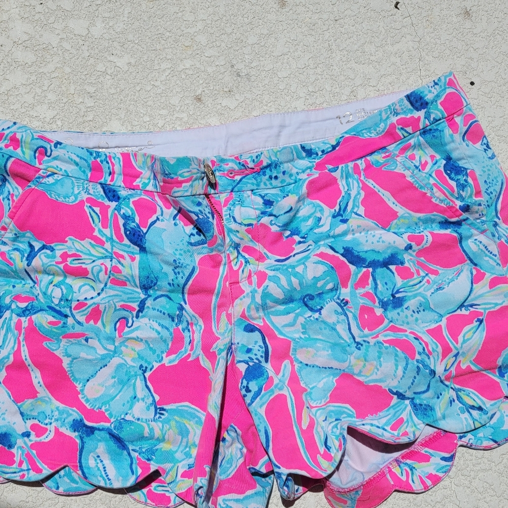 *USED in great condition Lilly Pulitzer shorts